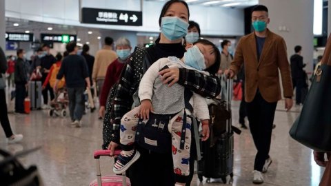 Çin'de Corona Virüsü Alarmı; 10 eyalet karantina altına alındı! 1